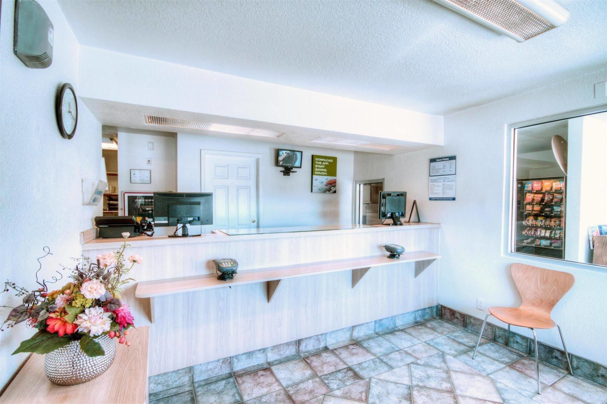 Rodeway Inn لاس كروسيس، نيومكسيكو المظهر الخارجي الصورة