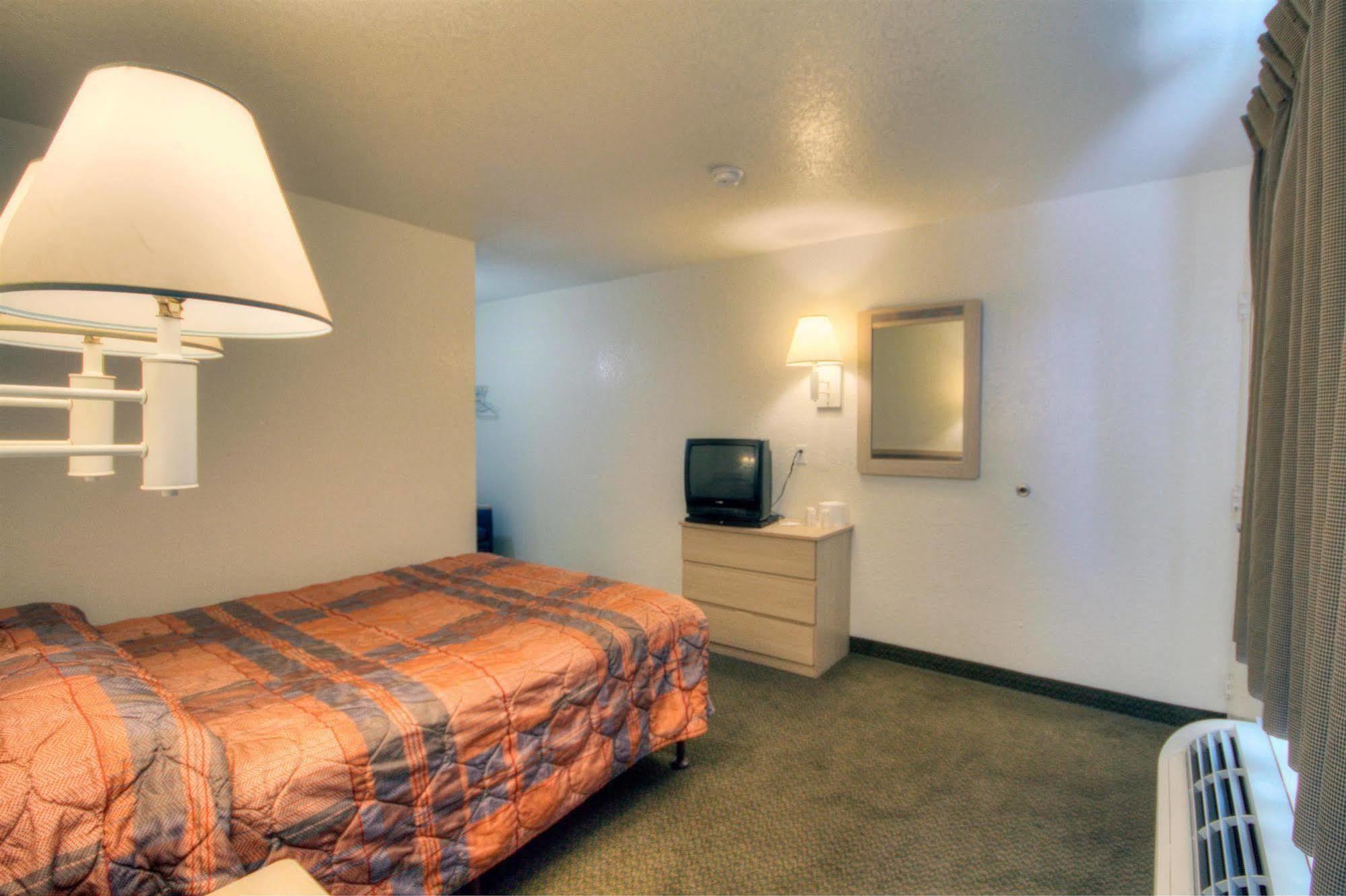 Rodeway Inn لاس كروسيس، نيومكسيكو المظهر الخارجي الصورة